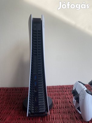 PS5 Digital + 2 kontroller + töltő - hibátlan, dobozos