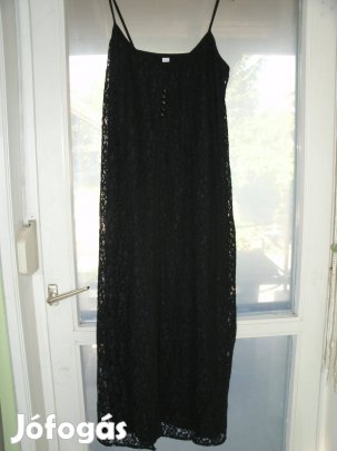 P&T Fashion fekete alapon csipkés vállpántos alkalmi ruha boleróval