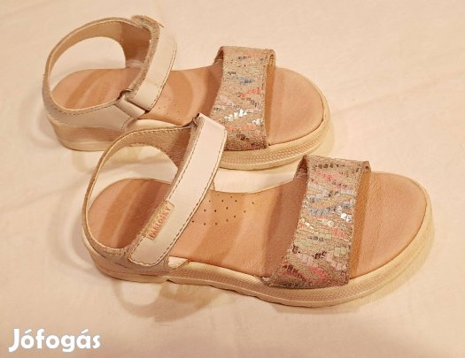Pablosky nagyon szép, spanyol, bőr lánykaszandál