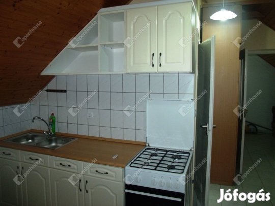 Pacsán,5 különálló apartmanból álló családi ház eladó!