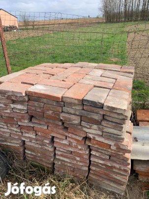 Padlás tégla eladó!