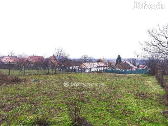 Pákozdi eladó 803 nm-es telek