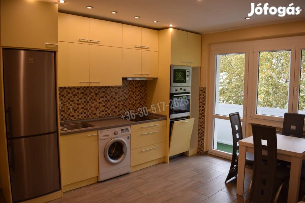 Paks Ifjúság utcában, első emeleti 42 m2-es lakás KIADÓ! 213_gz