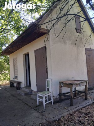 Paks Vácikába Tanya, kert,szőlő eladó!