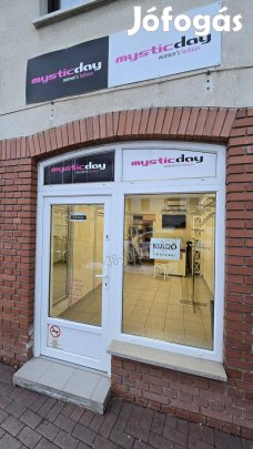 Paks, Dózsa György út 43. szám alatt üzlethelyiség KIADÓ! 1048_gz