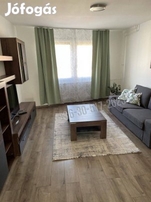 Paks, Dózsa György úton második emeleti három szobás lakás KIAD 935_gz