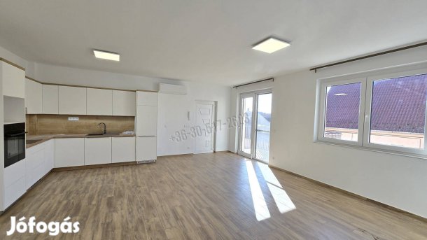 Paks, központjában első emeleti két hálószoba plusz amerikai k 1062_gz