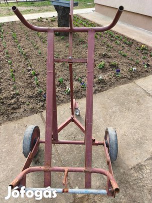 Palack szállító kocsi