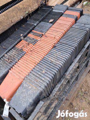 Palántanevelő műanyag edény