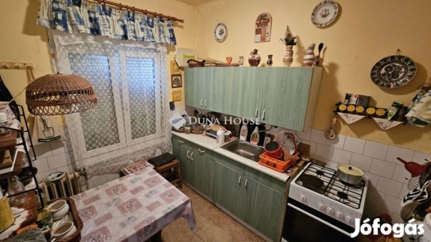 Pálfai 90 nm-es ház eladó