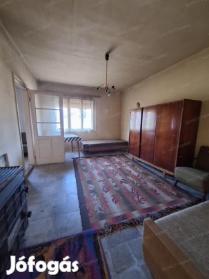 Pálházán felújítandó családi ház eladó!