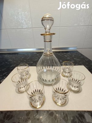 Pálinkás csiszolt üveg pohárkészlet ( 6 db pohár + kiöntő üveg) eladó