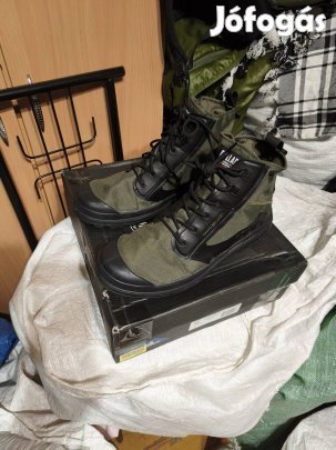 Palladium bakancs 47.