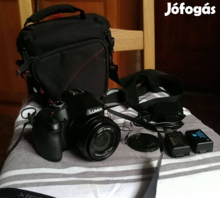 Panasonic DMC-FZ81 60x Bridge 4K Videó Táska 2 akku töltő