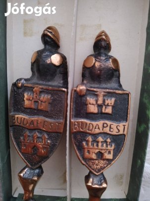 Páncélos lovagok Budapest sörnyitó és dugóhúzó szett