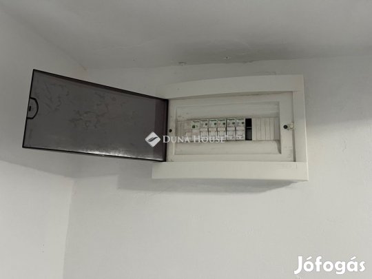 Pándi eladó 74 nm-es ház