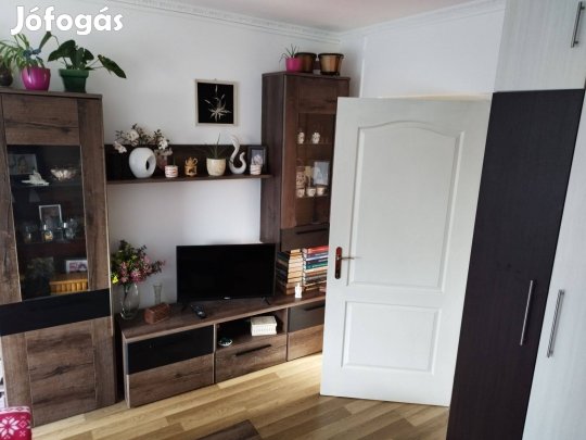 Panelprogramos, felújított 61 nm-es lakás Diósgyőrben