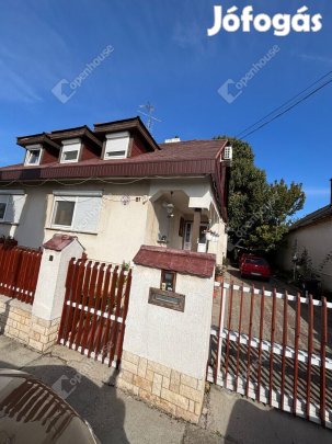 Pannonhalmai 240 nm-es szálláshely eladó