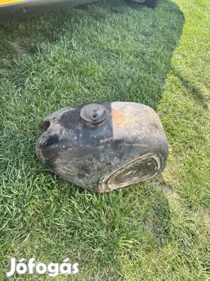 Pannonia Benztintank Tank