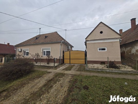 Pannónia Ring közelében, Csöngén azonnal költözhető ingatlan