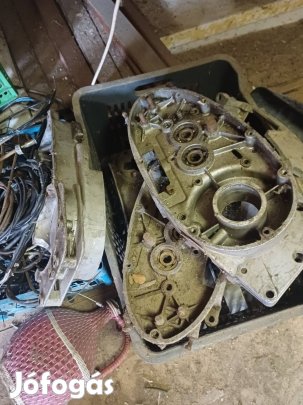 Pannónia blokkfél.