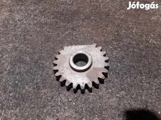 Pannónia gyári kuplung berúgó köz fogaskerék