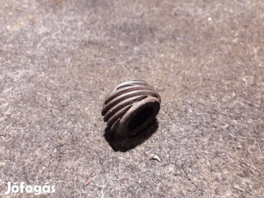 Pannónia kilométeróra meghajtó csiga eladó (lánckerék tengelyre)