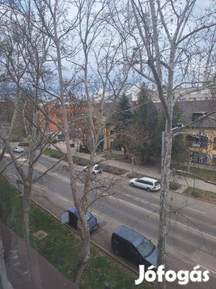 Panoráma a főtérre, pár lépés a fürdő!