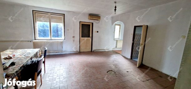 Panorámás 5 szobás családi ház garázzsal eladó Berekalján