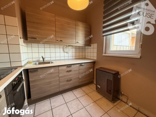 Panorámás, napfényes lakás praktikus elosztással!