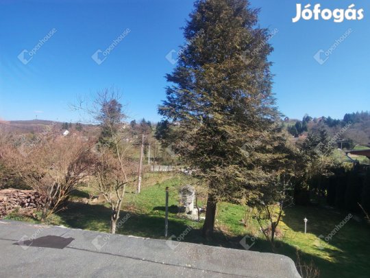 Panorámás dupla zártkerti telek eladó a Csónakázó-tónál