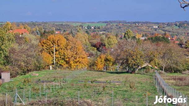 Panorámás építési telek Balatonkenesén!