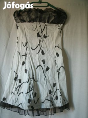 Pánt nélküli mellnél gumis S ruha. Fehér alapon fekete mintás