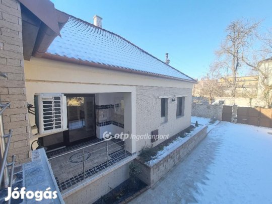 Pápai 185 nm-es ház eladó