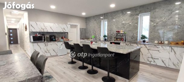 Pápai 360 nm-es ház eladó