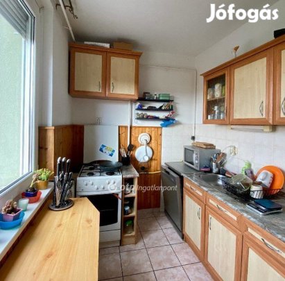 Pápai 69 nm-es lakás eladó