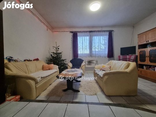 Pápai eladó 154 nm-es ház