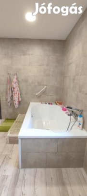 Pápai eladó 360 nm-es ház