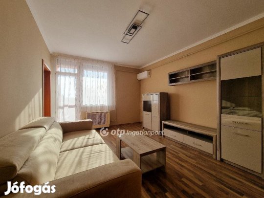 Pápai eladó 54 nm-es lakás