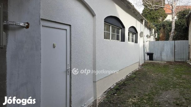 Pápai eladó 70 nm-es lakás