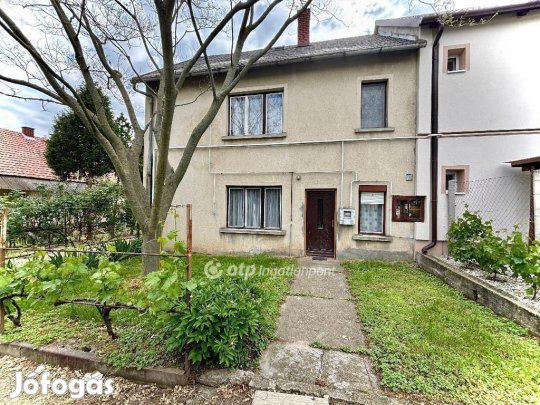 Pápakovácsii 101 nm-es lakás eladó