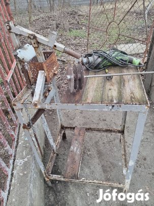 Papírbrikett gyártó kézi gép eladó