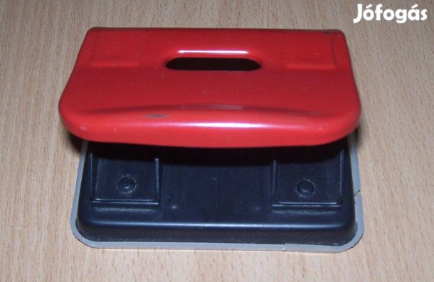 Papírlyukasztó, irodaszer