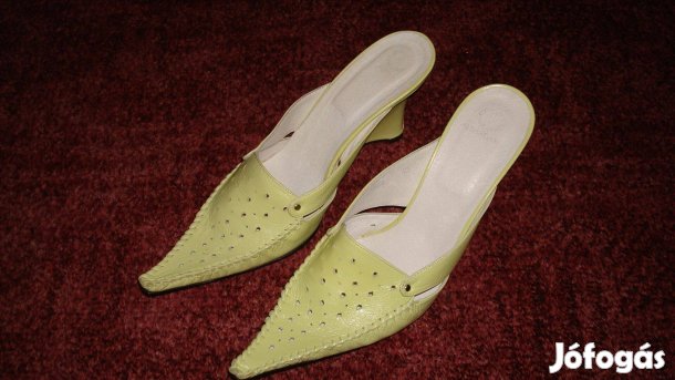 Papucs 39-40-es almazöld kesztyűbőr finomságú Vadonatúj !