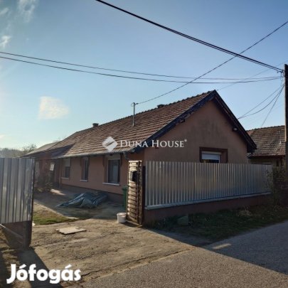 Parasztházi Báj és Modern Kényelem: Várja Őrkény Csendjében!