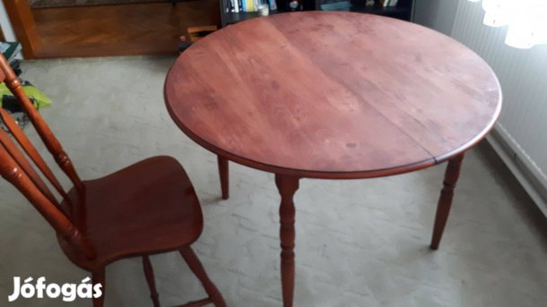 Paraszti stílusú kihúzható asztal 6 székkel