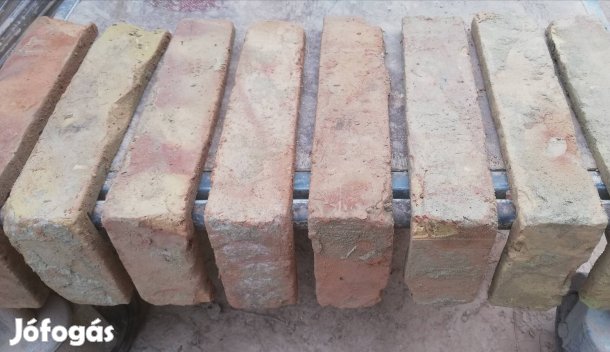 Párkányelem sarokelem téglából