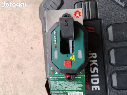 Parkside Lézeres vízmérték beépített mérőszalaggal