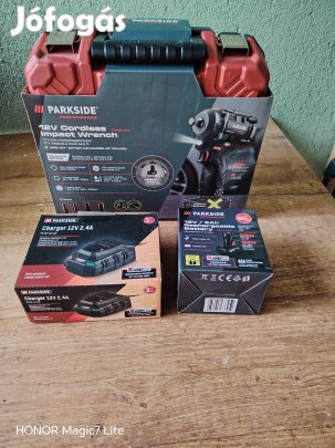 Parkside Performance 350Nm-es ütvecsavarozó teljes szettben 