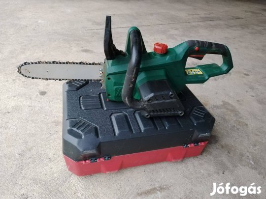 Parkside akkumulátoros láncfűrész